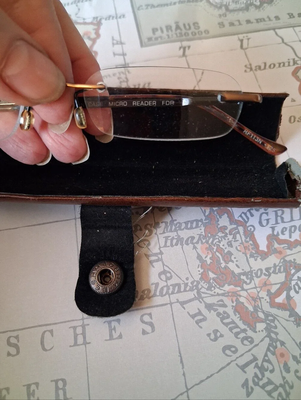 Foster Grant Micro Readers With Case